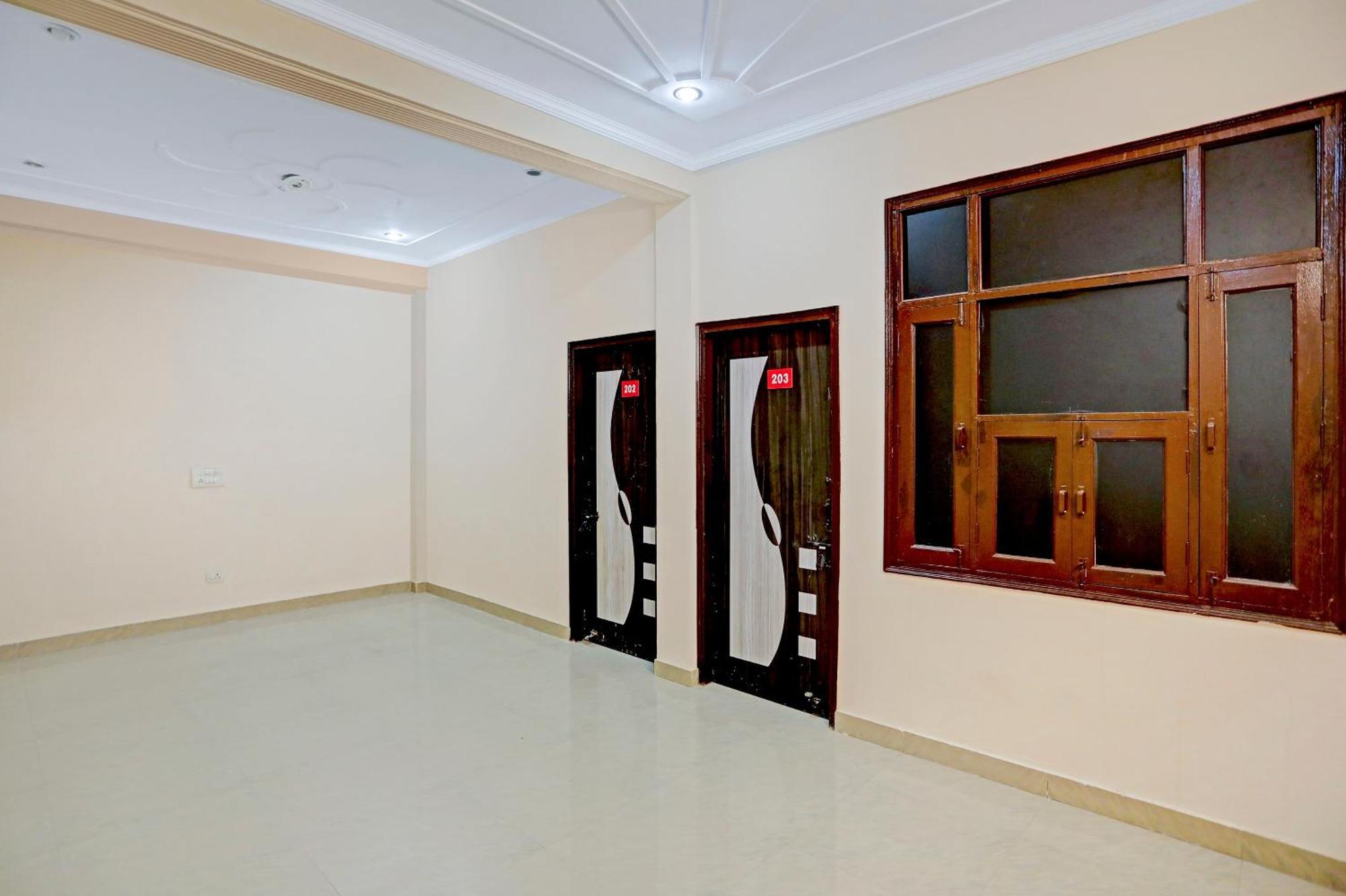 Hotel O Pari Hotel 가지아바드 외부 사진